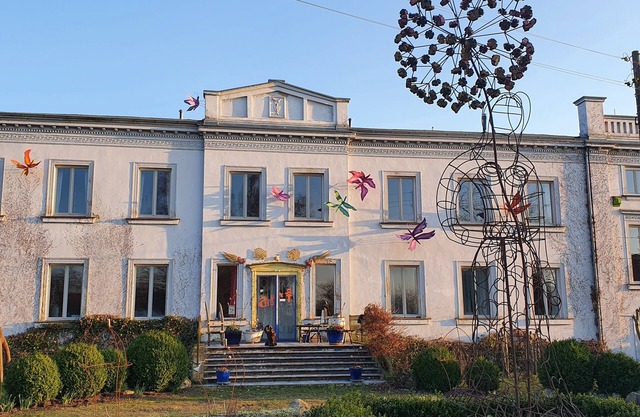 Gigantesque appartement dans un vieux manoir, art, attractions pour les enfants