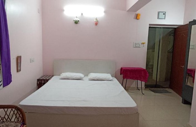 Room in Banjara Hills