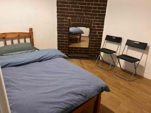 Room in Dartford