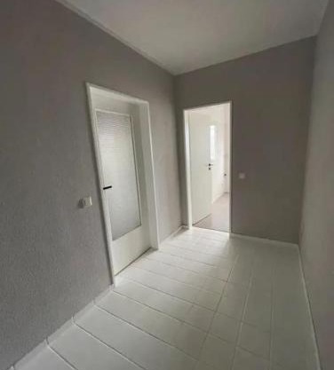 room jevile, ac tv