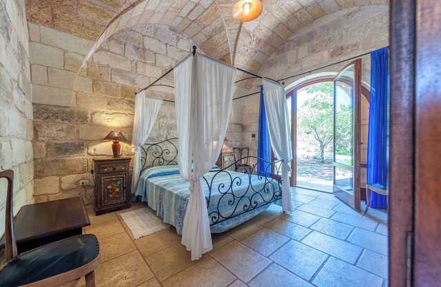 Chambre 'Masseria Copertini - Gattini' avec terrasse privée, Wi-Fi et climatisation