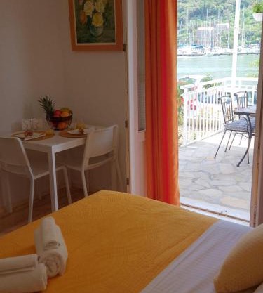 Room Nika