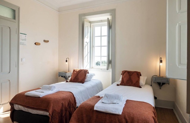 Chambre 'Quarto Twin Com Casa De Banho Privativa 1' avec Piscine partagée, Wi-Fi et Climatisation