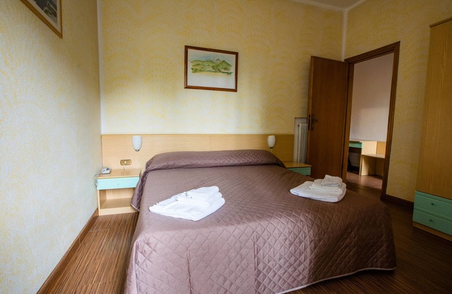 Chambre 'Stanza Doppia' avec jardin partagé, Wi-Fi et climatisation