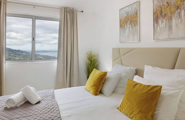 Chambre 'View Suite' avec vue sur les montagnes, Wi-Fi et climatisation