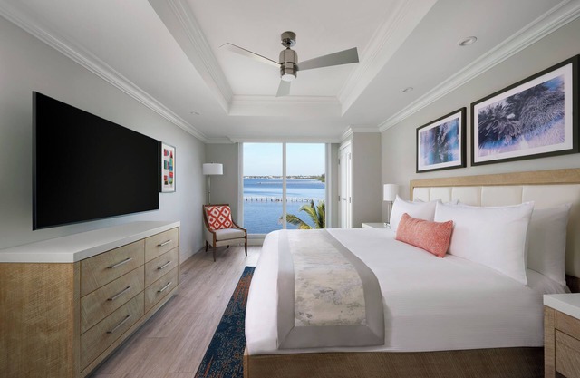 Room w/Harbor Breeze – Great for Relaxation and Creative Inspiration