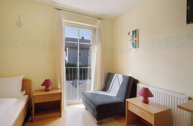 Chambre 'Zimmer 8 - Zweibettzimmer' avec vue sur les montagnes, terrasse partagée et Wi-Fi
