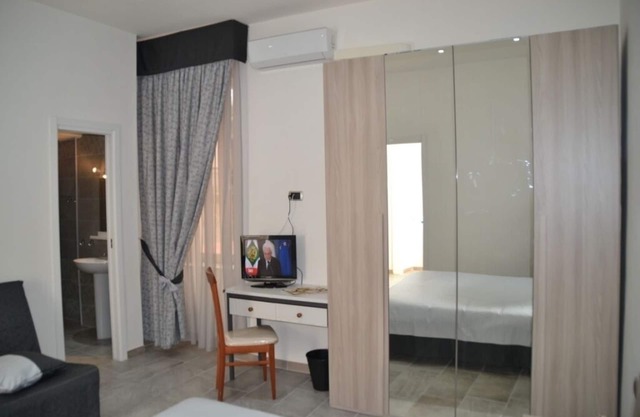 Chambres en B&B dans le quartier de Chiaia, à 400 mètres du métro et à 500 mètres de la promenade Caracciolo