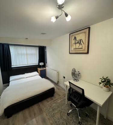 Rooms in Surrey
