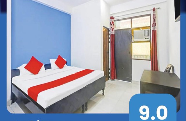 Roomshala 082 Hotel Noida Empire