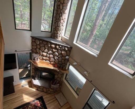 Roomy 2-Bedroom Cabin with Patio and Loft