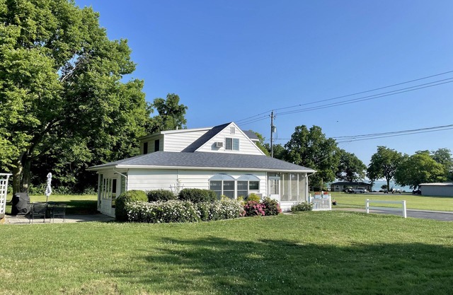 Spacieux et confortable 4 chambres, 3 Bath Island Home, 12 personnes, vue sur le lac
