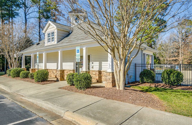 Roomy Morrisville Townhome w/ Community Pool!
