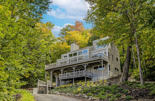 Roomy mountain retreat with decks, grill, & pool/tennis access - walk to skiing