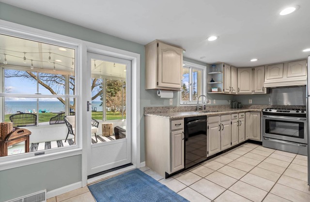 Root 2 Rise Retreat is Lakefront and Sleeps 10!