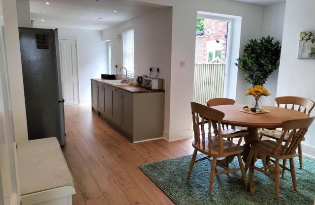 Rope Walk Cottage - Right where you want to be