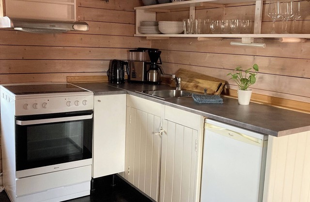 Fisherman's cabin in beautiful Lofoten / Stamsund