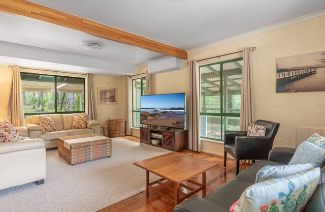 Rosa-Tranquil Retreat Near Malua Bay Beach