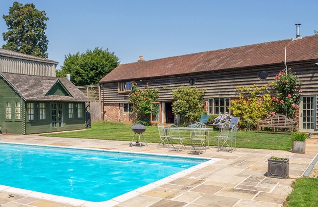 Restaurée avec goût, Rose Barn est le refuge parfait pour un couple ou une famille.