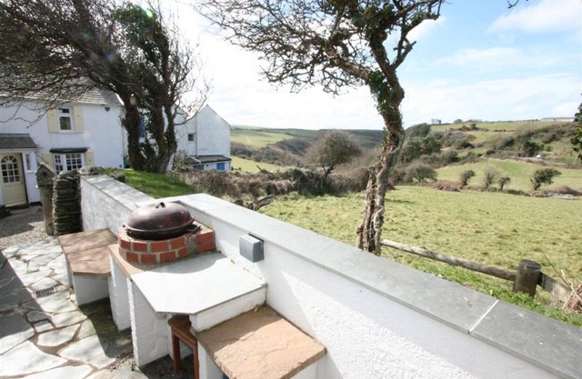 Rose Cottage, at the peaceful Trebarwith Valley