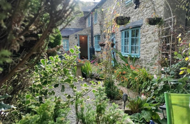 Rose Cottage - Cosy Cottage in Millers Dale