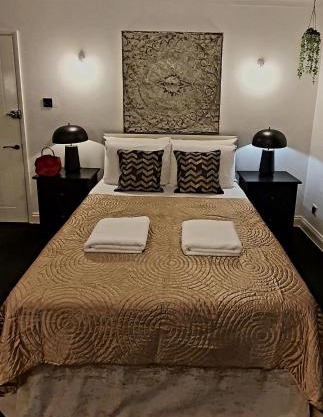 Rose Homestay Brighton - Free parking Ensuite studio room near Brighton Uni