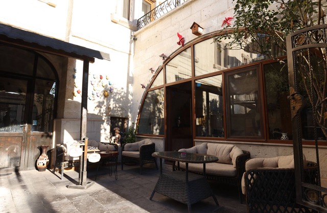 Rose Valley Hotel