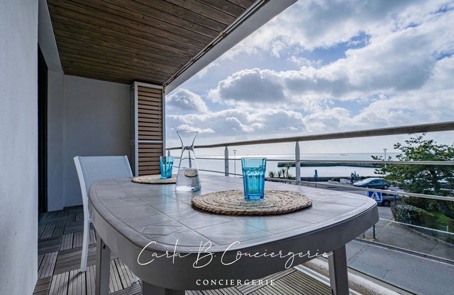 ROSEMARINE - APPARTEMENT VUE MER CONCARNEAU 2 adultes et 2 enfants