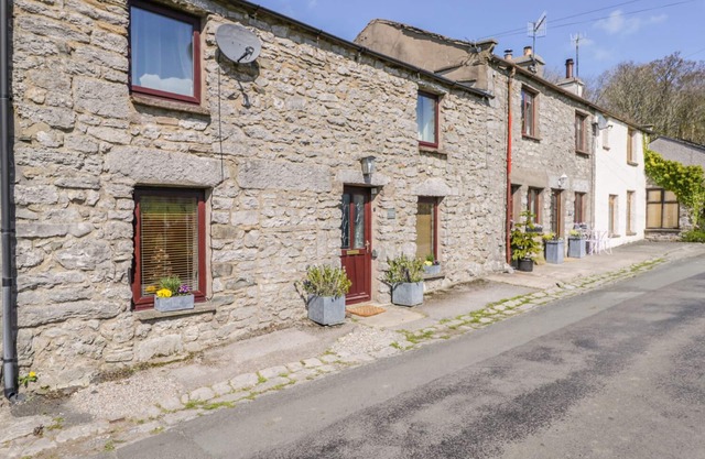 Cottage Rosemary, BURTON-IN-KENDAL