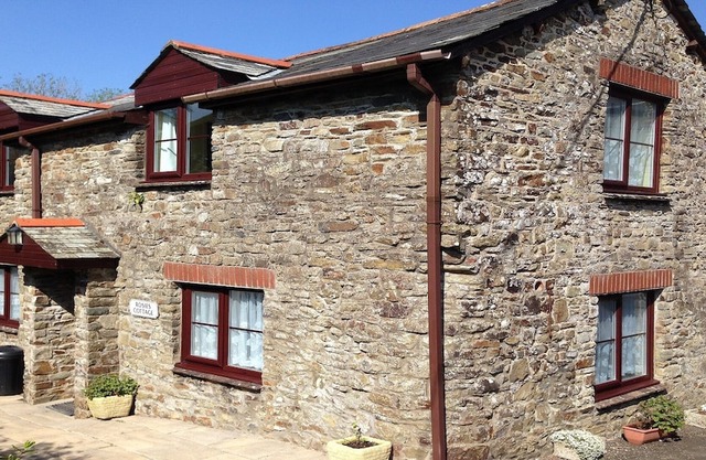 Rosie's Holiday Cottage in North Devon With Indoor Heated Swimming Pool