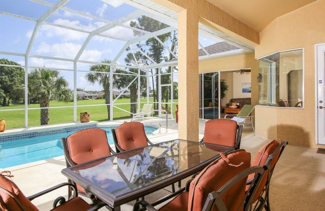 Golf Course View, situé dans la magnifique rotonde ouest, à quelques minutes des plages de Boca Grande et d'Englewood, tarifs mensuels, piscine privée!