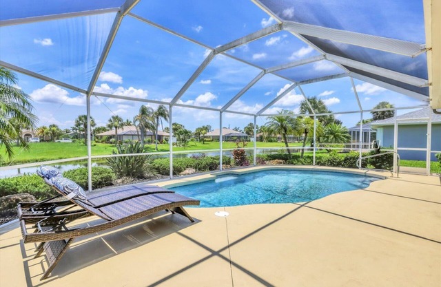 Rotunda West Private Pool Vacation Home On Canal