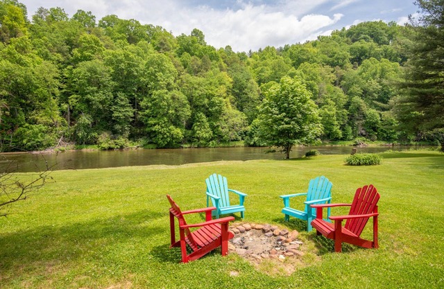 NOUVELLE LISTE! Plaisirs d'été - Natation - Kayak - Fire Pit