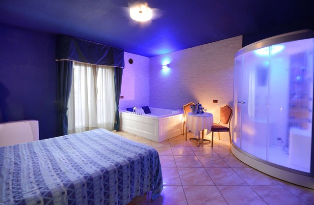 CHAMBRE DOUBLE ROYALE - HÔTEL ROYAL