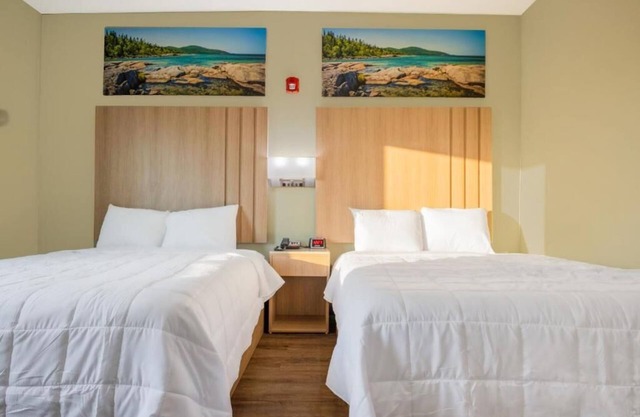 Royal Inn & Suites