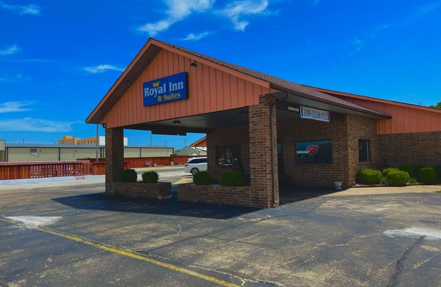 Royal Inn & Suites