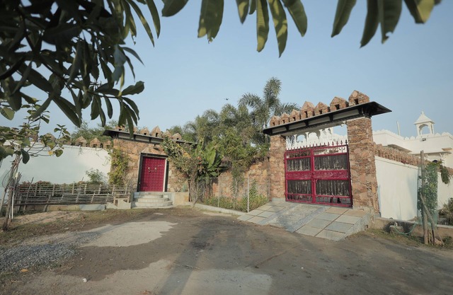 4 BHK Villa in Udaipur with Pool, Bonfire & Peaceful Surroundings