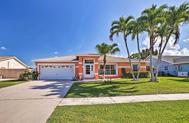 Royal Palm Beach Retreat ~ 13 Mi to Beach!