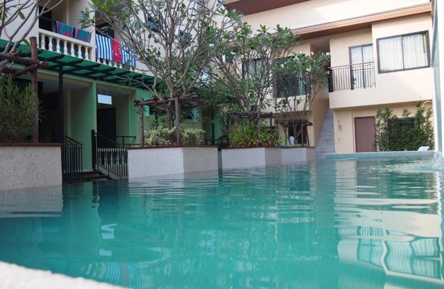 Royal Waves Hotel