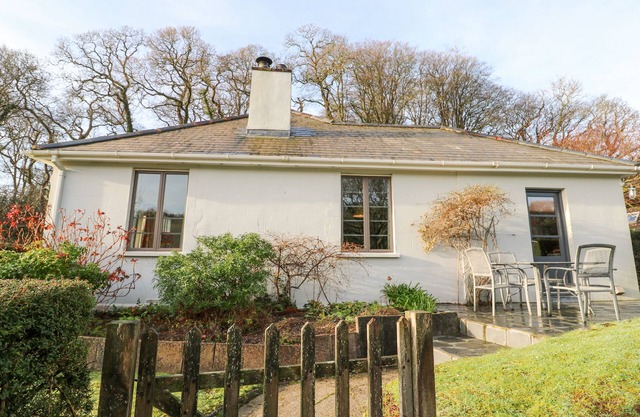RUAN DINAS, family friendly, with open fire in Carnon Downs