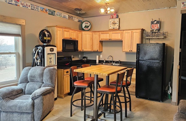 Rudy's Place: Near Hamilton Quilt Town & Jamesport