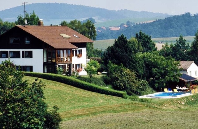 Appartement calme avec piscine chauffée