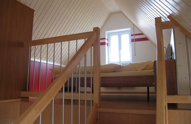 Appartement galerie situé au calme (40 m²) pour 2 personnes avec balcon, kitchenette entièrement équipée, jardin avec barbecue