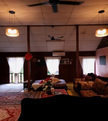 Rumah Kayu Aboh