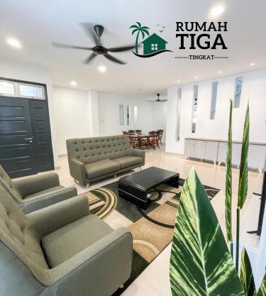 Rumah Tiga Tingkat