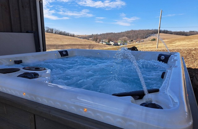 Rural, Amish Country, sleeps 6