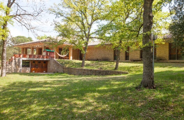Gîte rural pour amis et famille entouré de forêt à Osona