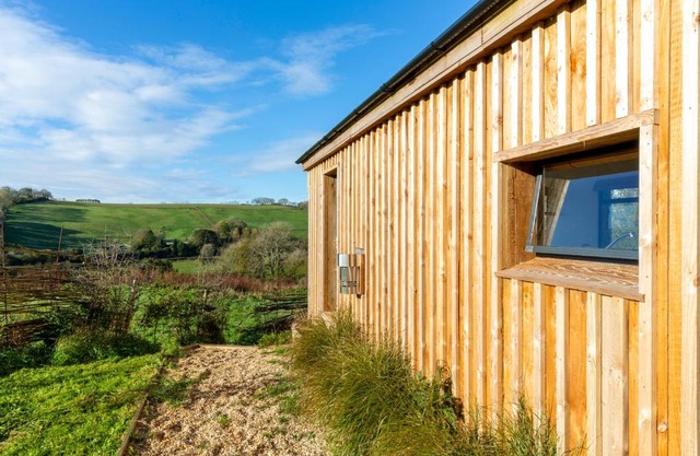 Beautiful Upcycled Cabin with incredible views