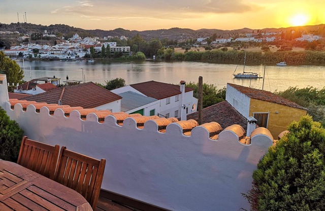 Maison rurale avec une vue magnifique sur le fleuve Guadiana