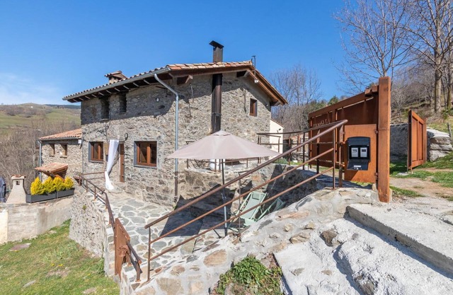 Maison rurale "El Roure" avec vue sur la montagne, piscine privée et Wi-Fi